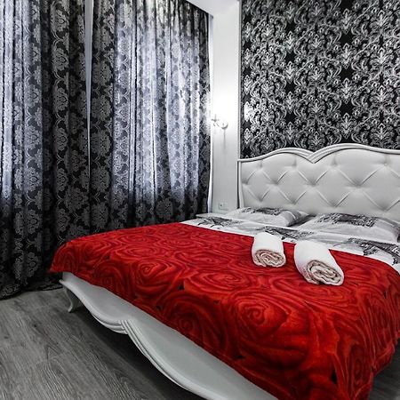 Однокомнатная Форум-Центр Apartment ลวีฟ ภายนอก รูปภาพ
