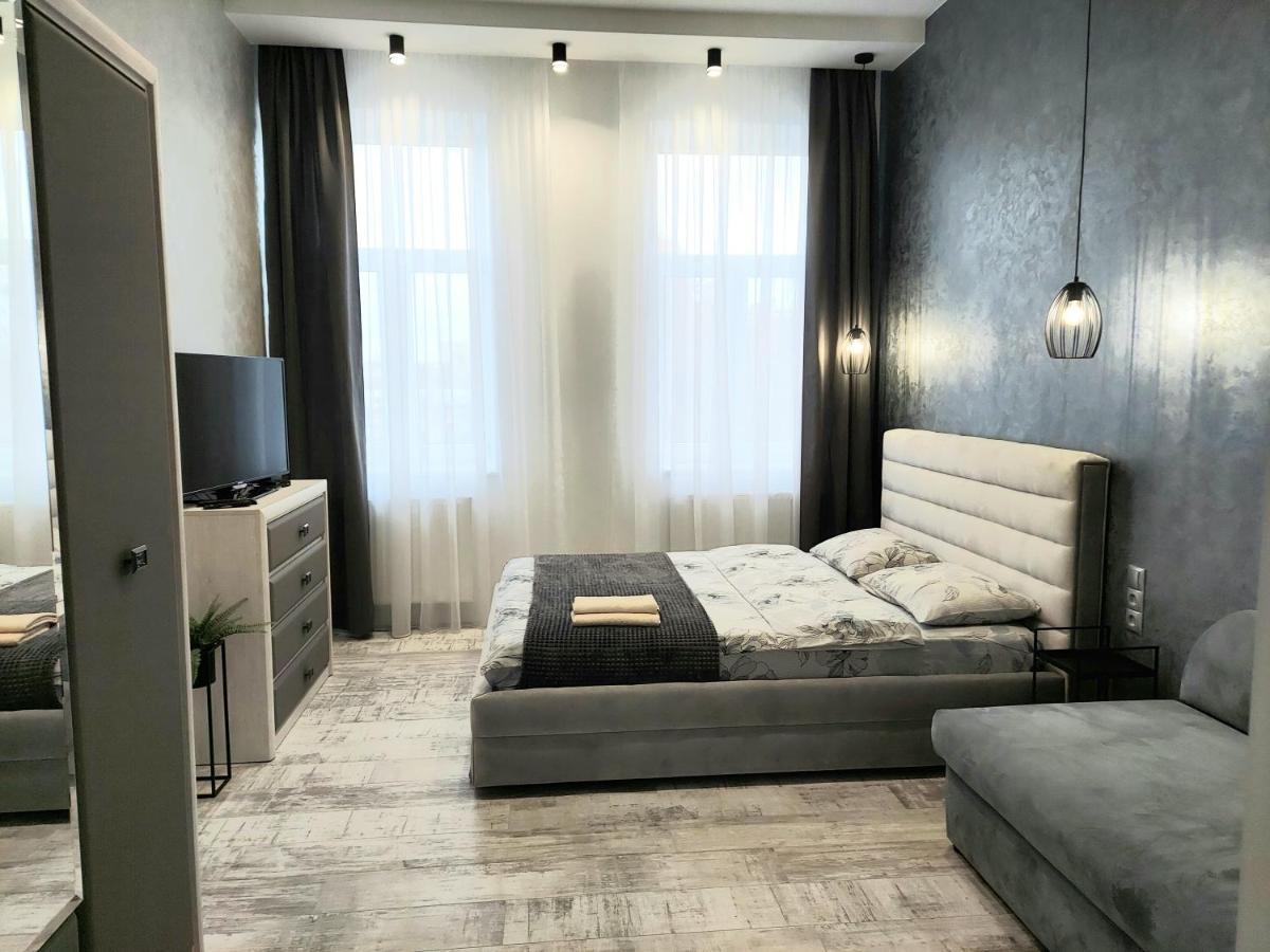 Однокомнатная Форум-Центр Apartment ลวีฟ ภายนอก รูปภาพ