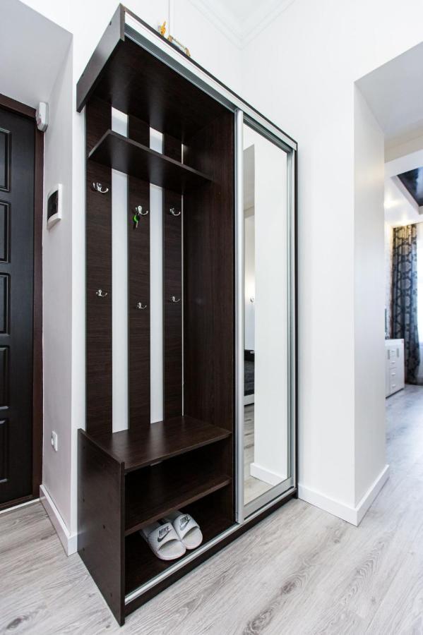 Однокомнатная Форум-Центр Apartment ลวีฟ ภายนอก รูปภาพ