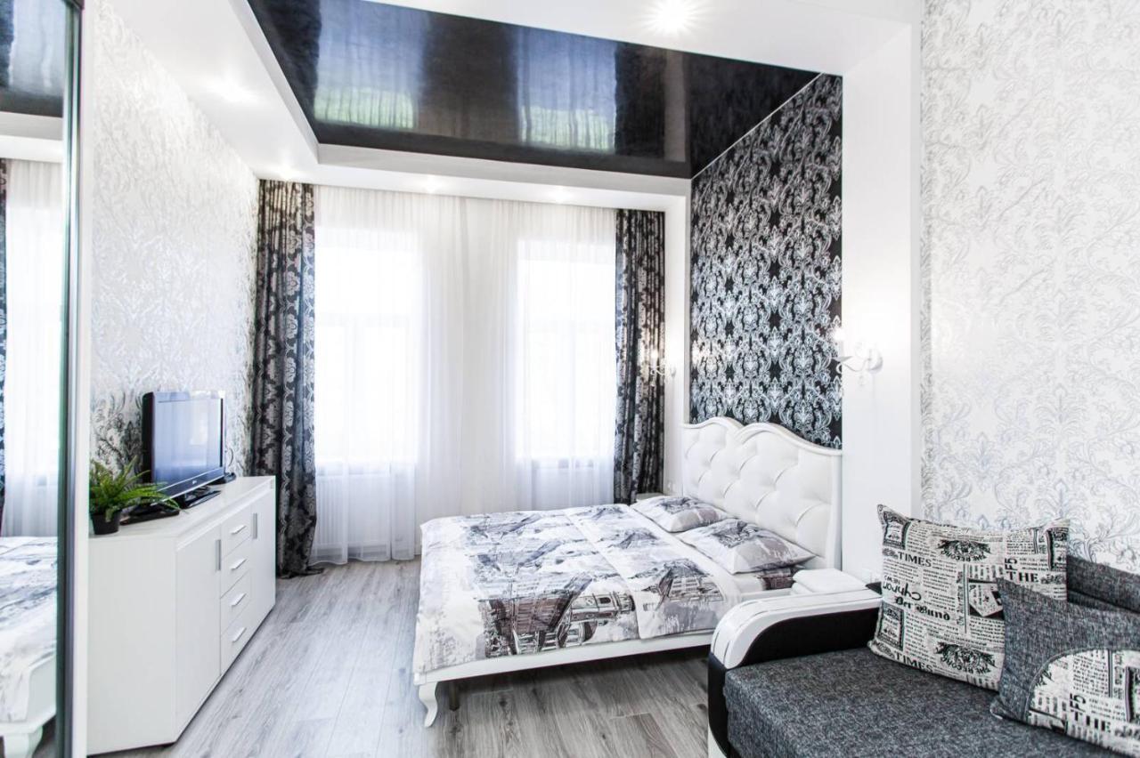 Однокомнатная Форум-Центр Apartment ลวีฟ ภายนอก รูปภาพ