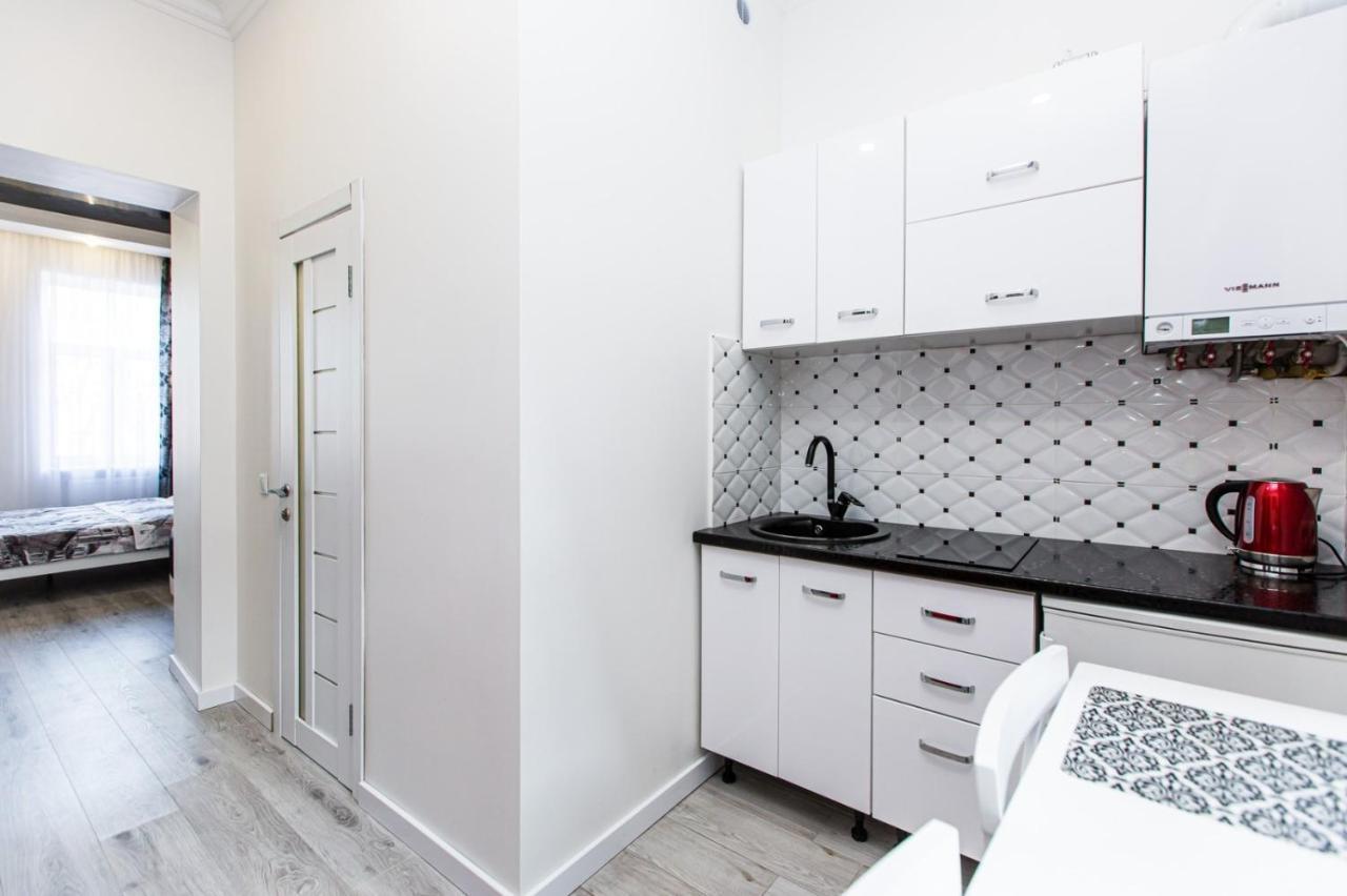 Однокомнатная Форум-Центр Apartment ลวีฟ ภายนอก รูปภาพ