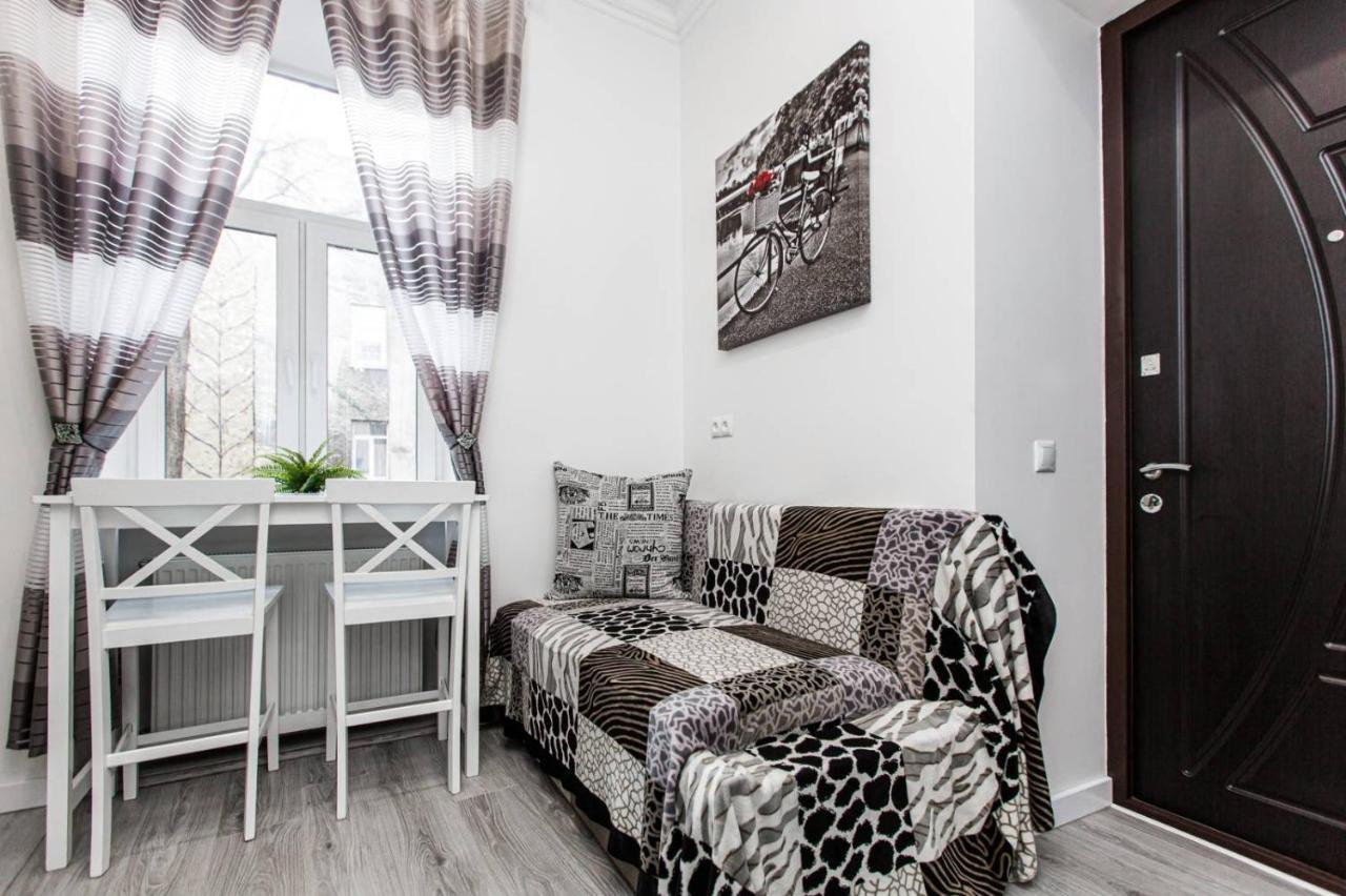 Однокомнатная Форум-Центр Apartment ลวีฟ ภายนอก รูปภาพ