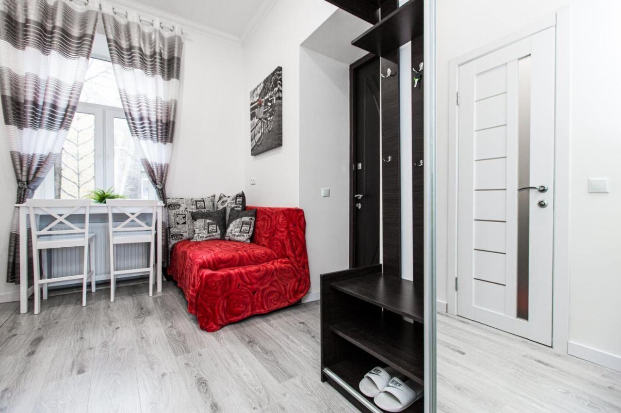 Однокомнатная Форум-Центр Apartment ลวีฟ ภายนอก รูปภาพ