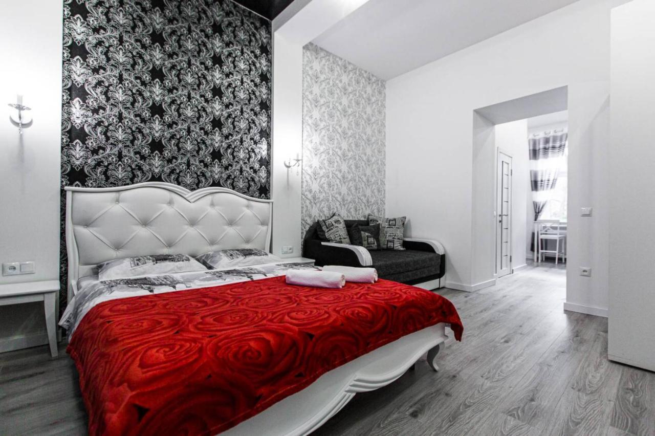 Однокомнатная Форум-Центр Apartment ลวีฟ ภายนอก รูปภาพ