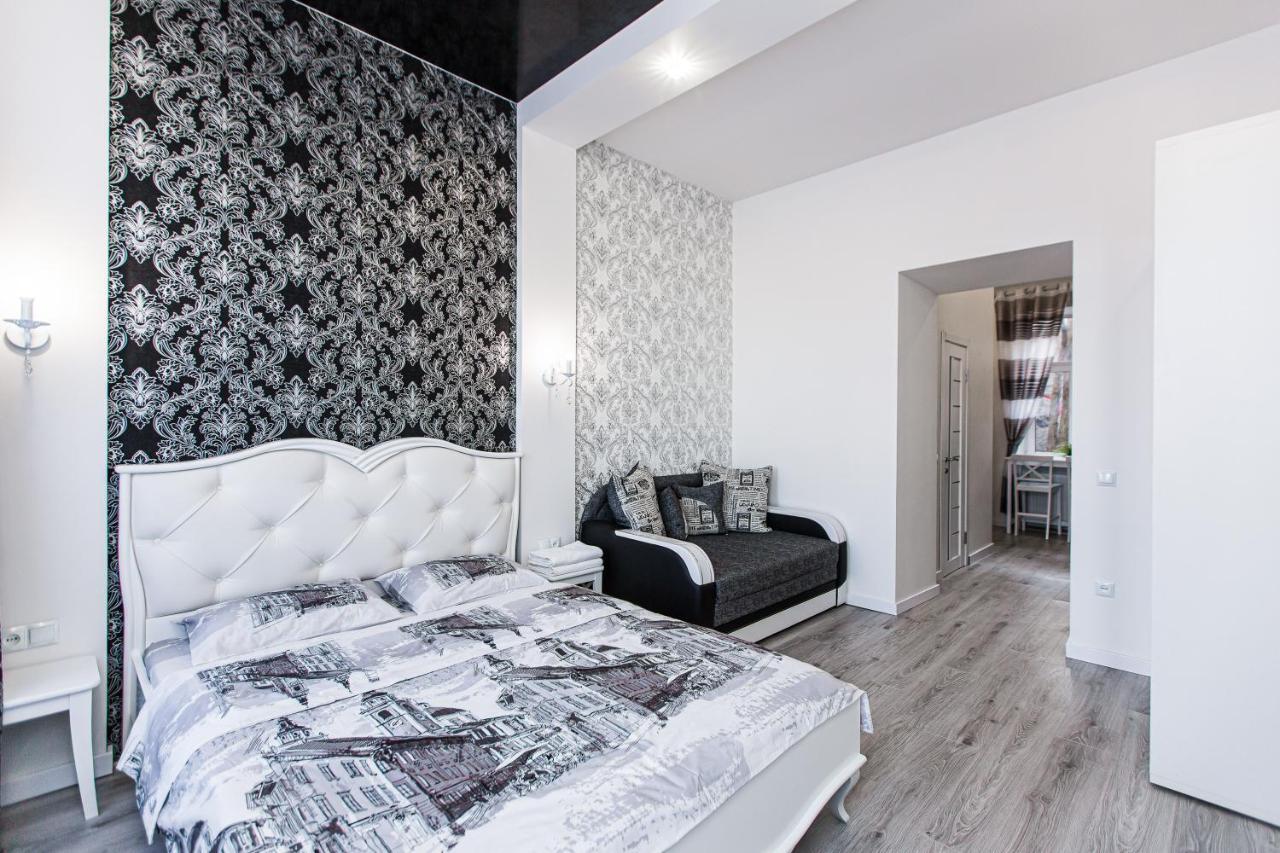 Однокомнатная Форум-Центр Apartment ลวีฟ ภายนอก รูปภาพ
